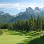 Snow-clad Golf Vacation Experiences