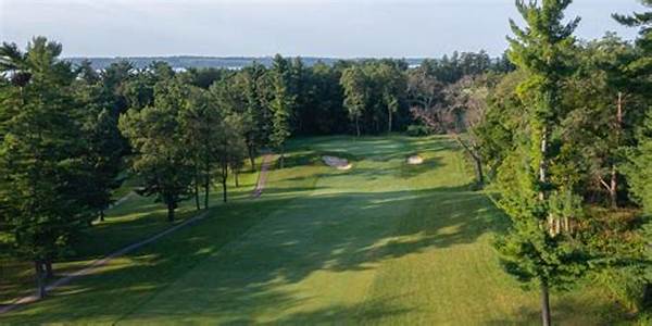 Blissful Woodland Golf Trips