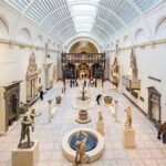 Golfing Near Victoria And Albert Museum