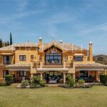 High-end Villas Near Golf Clubs